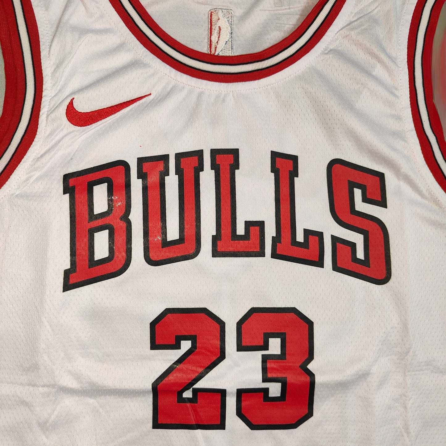Chicago Bulls Jersey Set – White Edition (With Shorts, Back Printed)