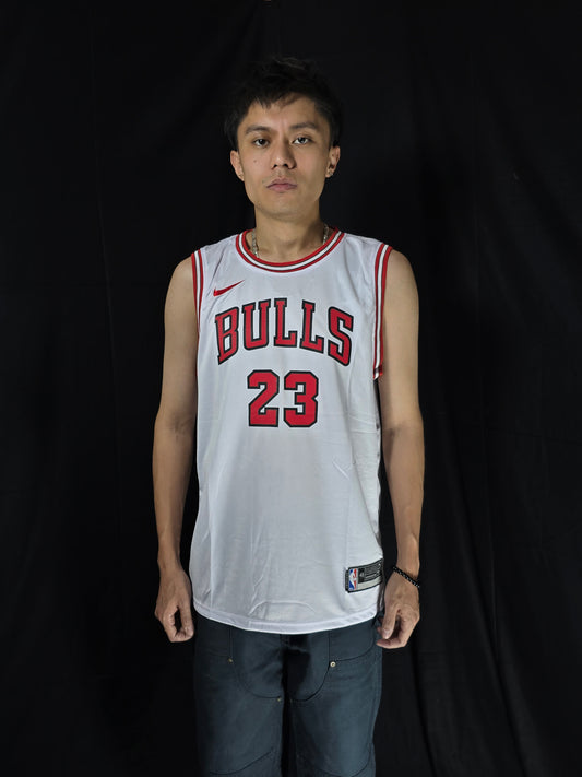 Chicago Bulls Jersey Set – White Edition (With Shorts, Back Printed)